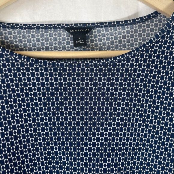 Ann Taylor Navy/White Square Diamond Print Blouse Cuff Sleeves Sz M - Picture 4 of 7